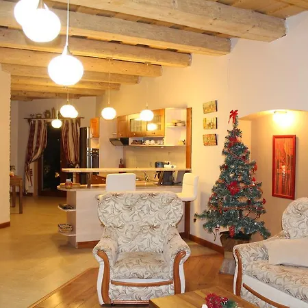 Privat Pri Hradbach Homestay *